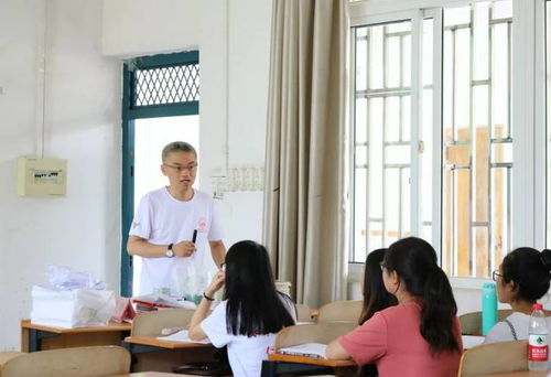 學(xué)好禮儀，為孩子們服務(wù) 攝影鏡頭下的禮儀教育公益行